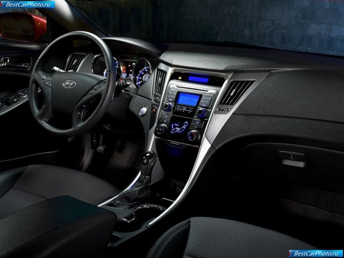 2011 Hyundai Sonata - фотография 58 из 88 2011 Hyundai Sonata - фотография 58 из 88