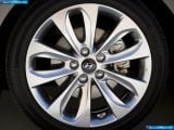 hyundai_2011-sonata_1600x1200_082.jpg