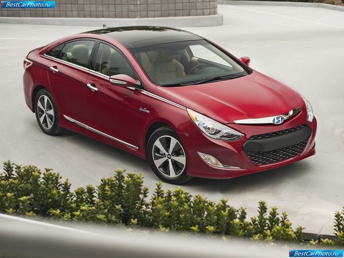 2011 Hyundai Sonata Hybrid - фотография 3 из 32 2011 Hyundai Sonata Hybrid - фотография 3 из 32