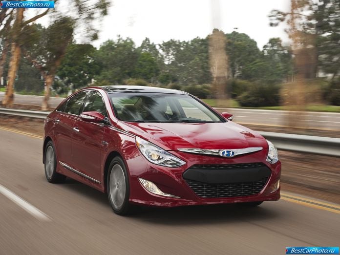 2011 Hyundai Sonata Hybrid - фотография 7 из 32