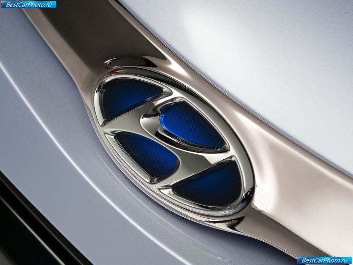 2011 Hyundai Sonata Hybrid - фотография 29 из 32