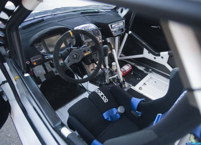 2011 Hyundai Veloster Rally Car - фотография 3 из 21 2011 Hyundai Veloster Rally Car - фотография 3 из 21