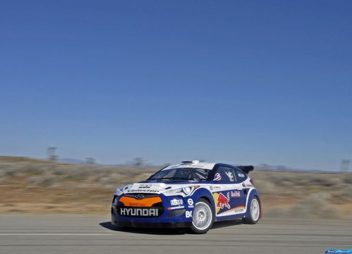 2011 Hyundai Veloster Rally Car - фотография 10 из 21