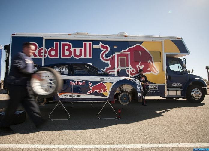 2011 Hyundai Veloster Rally Car - фотография 16 из 21 2011 Hyundai Veloster Rally Car - фотография 16 из 21