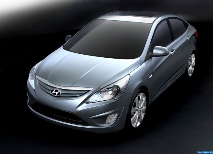 2011 Hyundai Verna - фотография 1 из 14