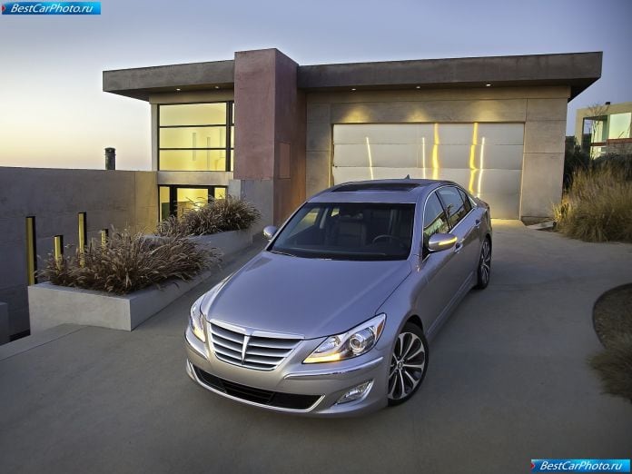 2012 Hyundai Genesis - фотография 7 из 30
