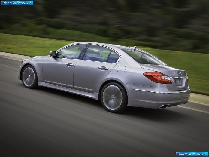 2012 Hyundai Genesis - фотография 10 из 30 2012 Hyundai Genesis - фотография 10 из 30