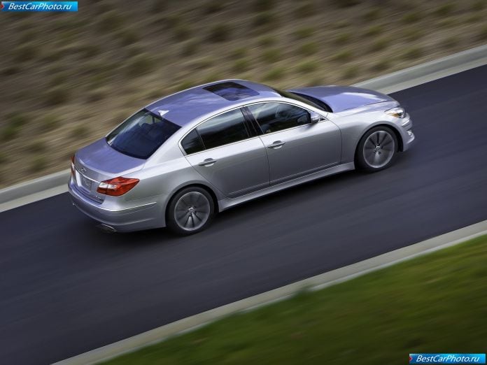 2012 Hyundai Genesis - фотография 12 из 30 2012 Hyundai Genesis - фотография 12 из 30