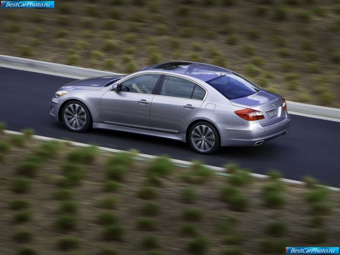 2012 Hyundai Genesis - фотография 13 из 30 2012 Hyundai Genesis - фотография 13 из 30
