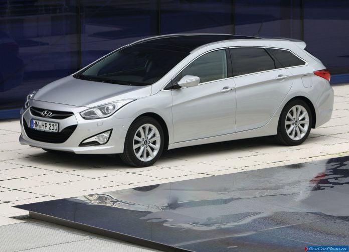2012 Hyundai i40 Wagon - фотография 12 из 124