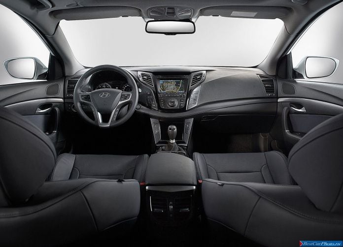 2012 Hyundai i40 Wagon - фотография 79 из 124 2012 Hyundai i40 Wagon - фотография 79 из 124