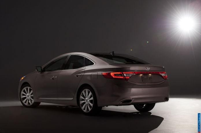 2012 Hyundai Azera - фотография 18 из 41 2012 Hyundai Azera - фотография 18 из 41
