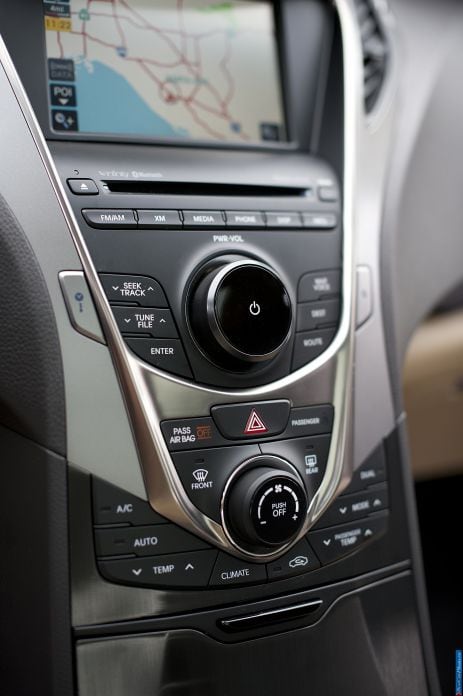 2012 Hyundai Azera - фотография 39 из 41