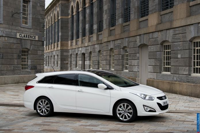 2012 Hyundai i40 - фотография 23 из 42 2012 Hyundai i40 - фотография 23 из 42