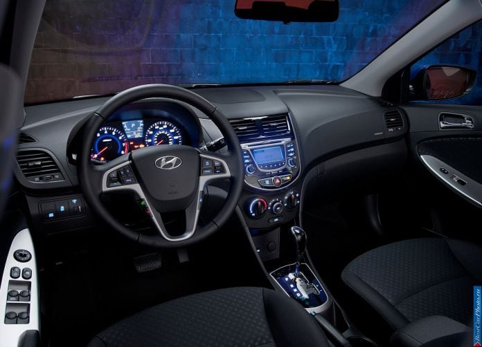 2012 Hyundai Solaris / Accent - фотография 31 из 46 2012 Hyundai Solaris / Accent - фотография 31 из 46