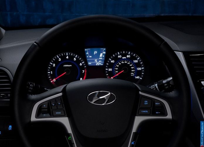2012 Hyundai Solaris / Accent - фотография 33 из 46