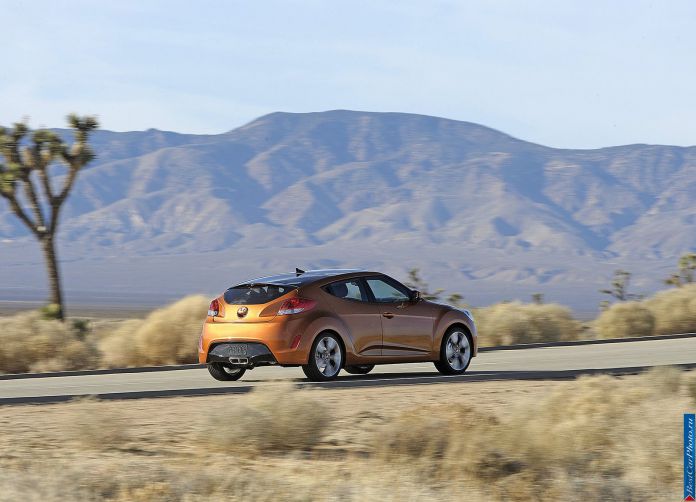 2012 Hyundai Veloster - фотография 106 из 209 2012 Hyundai Veloster - фотография 106 из 209