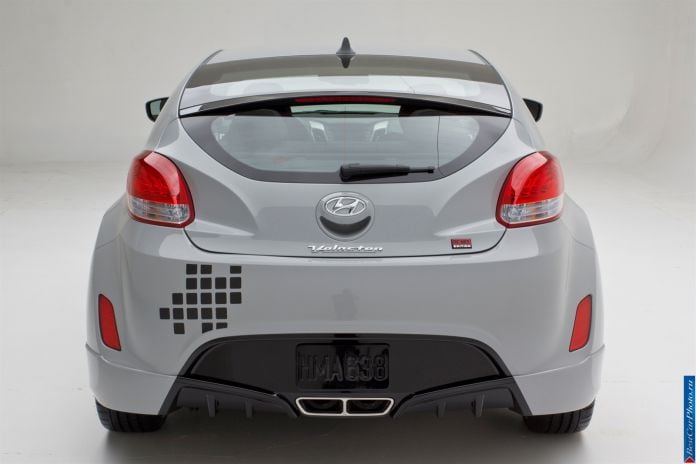 2012 Hyundai Veloster ReMix Edition - фотография 15 из 18 2012 Hyundai Veloster ReMix Edition - фотография 15 из 18