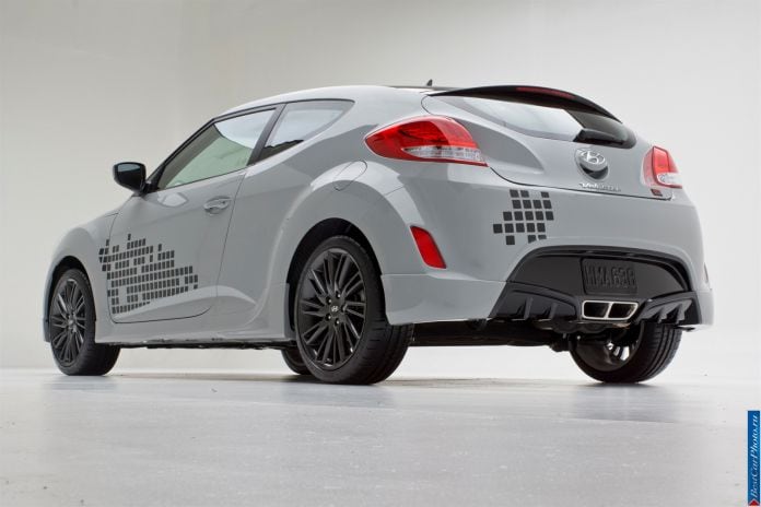 2012 Hyundai Veloster ReMix Edition - фотография 17 из 18