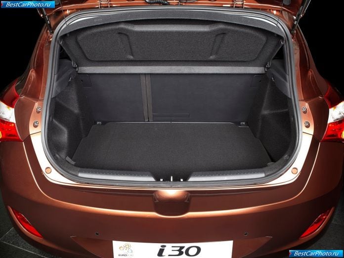 2013 Hyundai I30 - фотография 33 из 40
