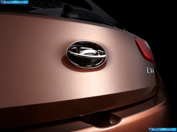 2013 Hyundai I30 - фотография 38 из 40 2013 Hyundai I30 - фотография 38 из 40