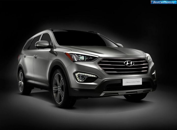 2013 Hyundai Santa Fe - фотография 1 из 64