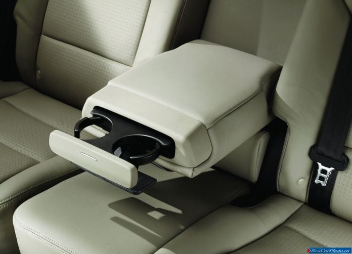 2013 Hyundai Santa Fe Eu-version - фотография 61 из 92 2013 Hyundai Santa Fe Eu-version - фотография 61 из 92