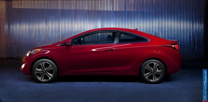 2013 Hyundai Elantra Coupe - фотография 13 из 18