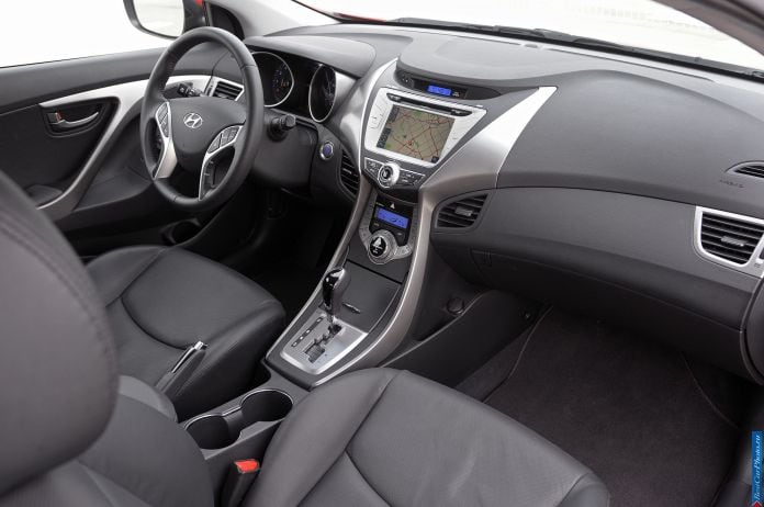 2013 Hyundai Elantra Coupe - фотография 18 из 18