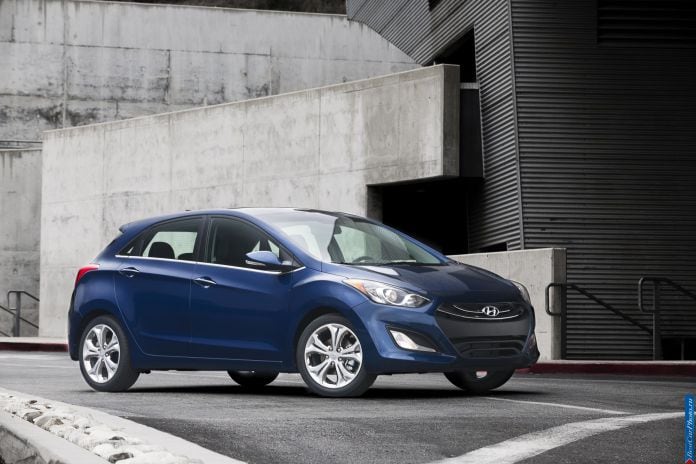 2013 Hyundai Elantra GT - фотография 1 из 29 2013 Hyundai Elantra GT - фотография 1 из 29
