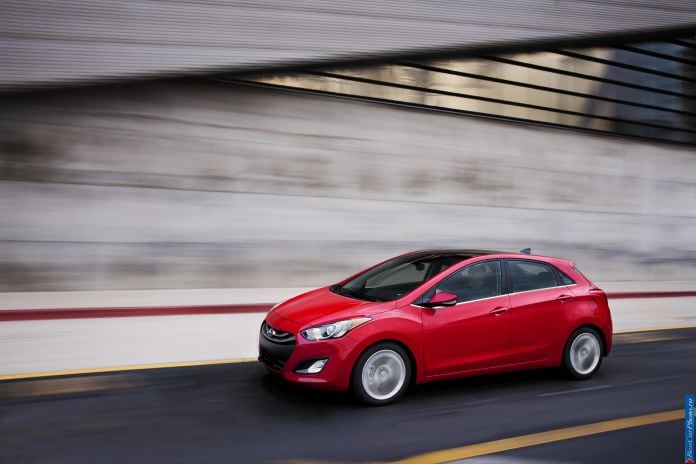 2013 Hyundai Elantra GT - фотография 7 из 29