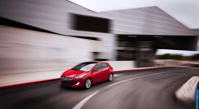 2013 Hyundai Elantra GT - фотография 8 из 29 2013 Hyundai Elantra GT - фотография 8 из 29