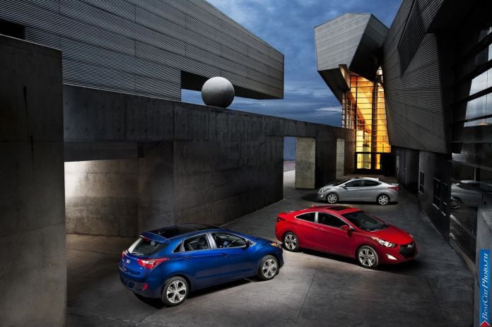 2013 Hyundai Elantra GT - фотография 13 из 29