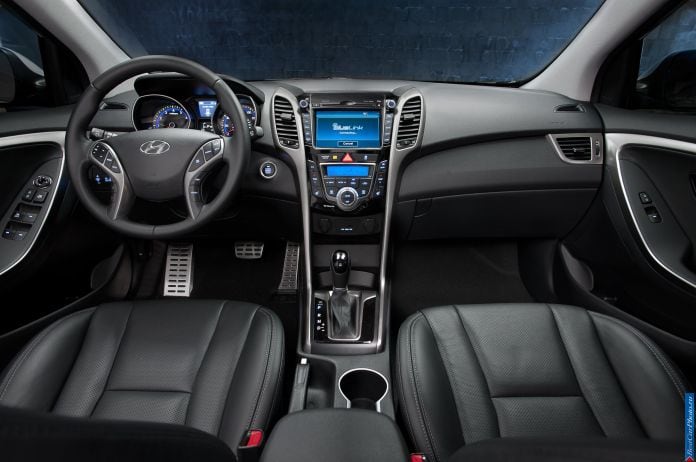 2013 Hyundai Elantra GT - фотография 27 из 29