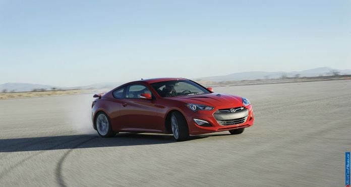 2013 Hyundai Genesis Coupe - фотография 12 из 50 2013 Hyundai Genesis Coupe - фотография 12 из 50