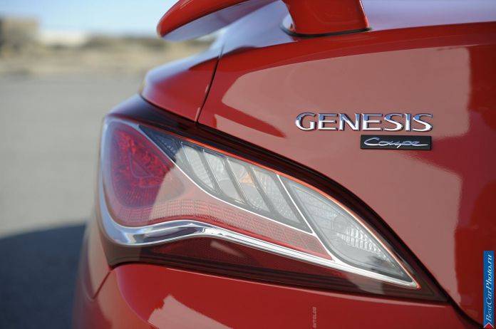 2013 Hyundai Genesis Coupe - фотография 41 из 50