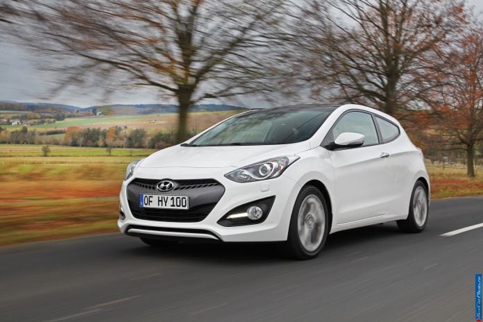 2013 Hyundai i30 3doors - фотография 3 из 88 2013 Hyundai i30 3doors - фотография 3 из 88