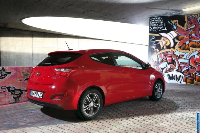 2013 Hyundai i30 3doors - фотография 14 из 88 2013 Hyundai i30 3doors - фотография 14 из 88
