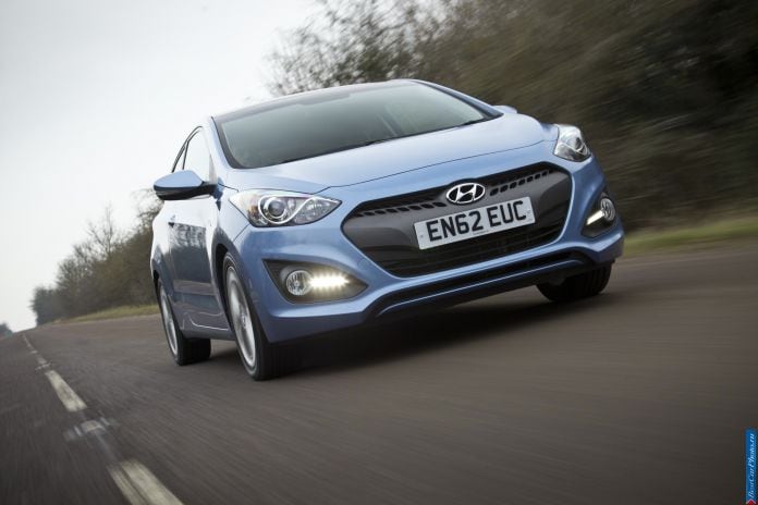2013 Hyundai i30 3doors - фотография 18 из 88 2013 Hyundai i30 3doors - фотография 18 из 88