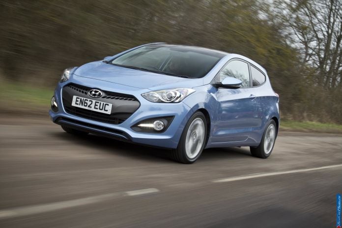 2013 Hyundai i30 3doors - фотография 19 из 88 2013 Hyundai i30 3doors - фотография 19 из 88