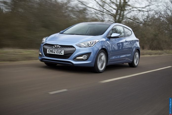 2013 Hyundai i30 3doors - фотография 21 из 88 2013 Hyundai i30 3doors - фотография 21 из 88