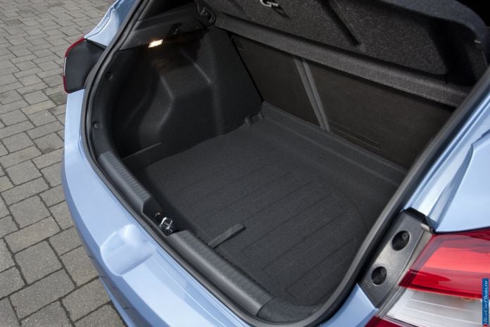 2013 Hyundai i30 3doors - фотография 57 из 88 2013 Hyundai i30 3doors - фотография 57 из 88