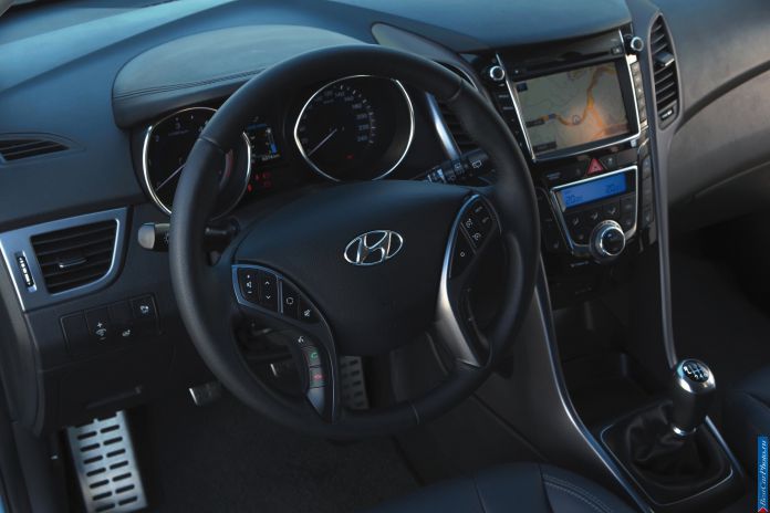 2013 Hyundai i30 3doors - фотография 68 из 88 2013 Hyundai i30 3doors - фотография 68 из 88