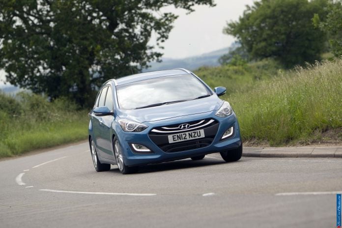 2013 Hyundai i30 wagon - фотография 8 из 141