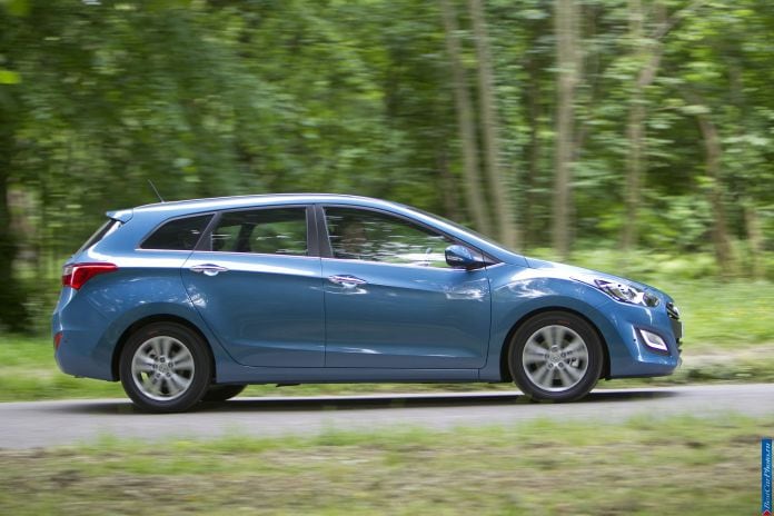 2013 Hyundai i30 wagon - фотография 25 из 141 2013 Hyundai i30 wagon - фотография 25 из 141