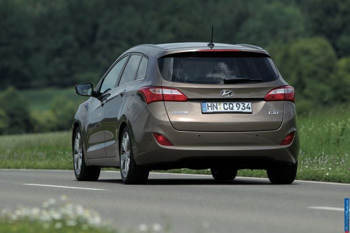 2013 Hyundai i30 wagon - фотография 37 из 141 2013 Hyundai i30 wagon - фотография 37 из 141