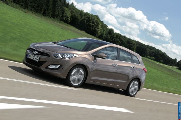 2013 Hyundai i30 wagon - фотография 40 из 141 2013 Hyundai i30 wagon - фотография 40 из 141