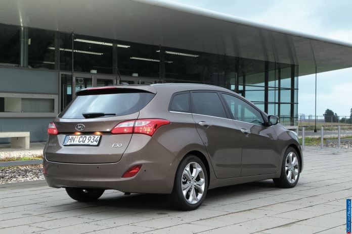 2013 Hyundai i30 wagon - фотография 56 из 141 2013 Hyundai i30 wagon - фотография 56 из 141
