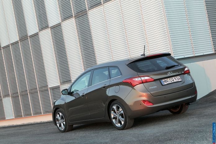 2013 Hyundai i30 wagon - фотография 60 из 141 2013 Hyundai i30 wagon - фотография 60 из 141