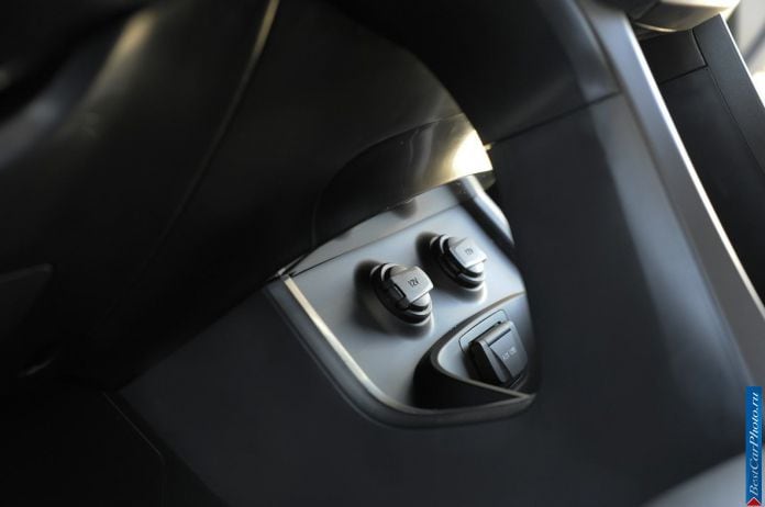 2013 Hyundai Santa Fe - фотография 56 из 64 2013 Hyundai Santa Fe - фотография 56 из 64